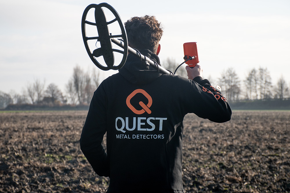 Quest Hoodie L