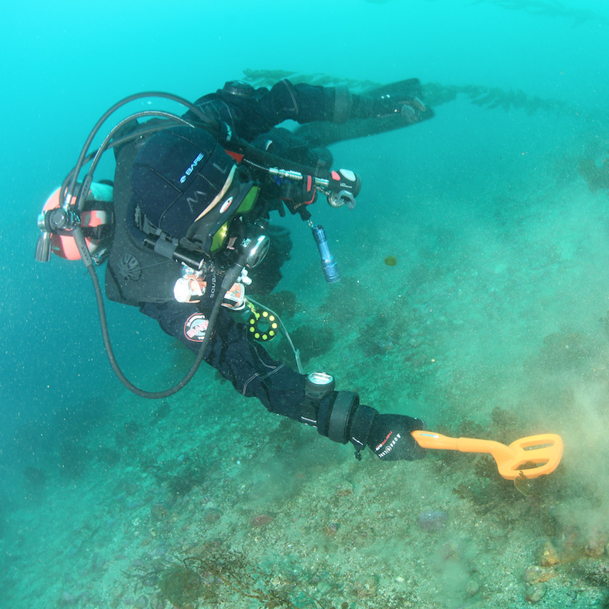 Quest Scuba Tector Unterwasser-Metalldetektor schwarz